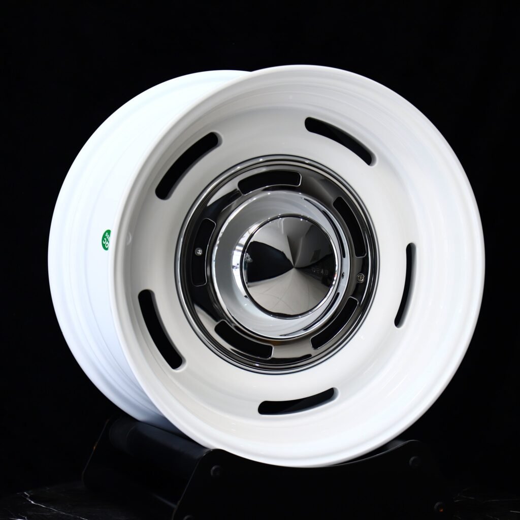 Toyota Land Cruiser wheels – Gloss White Deep Lip, angled view