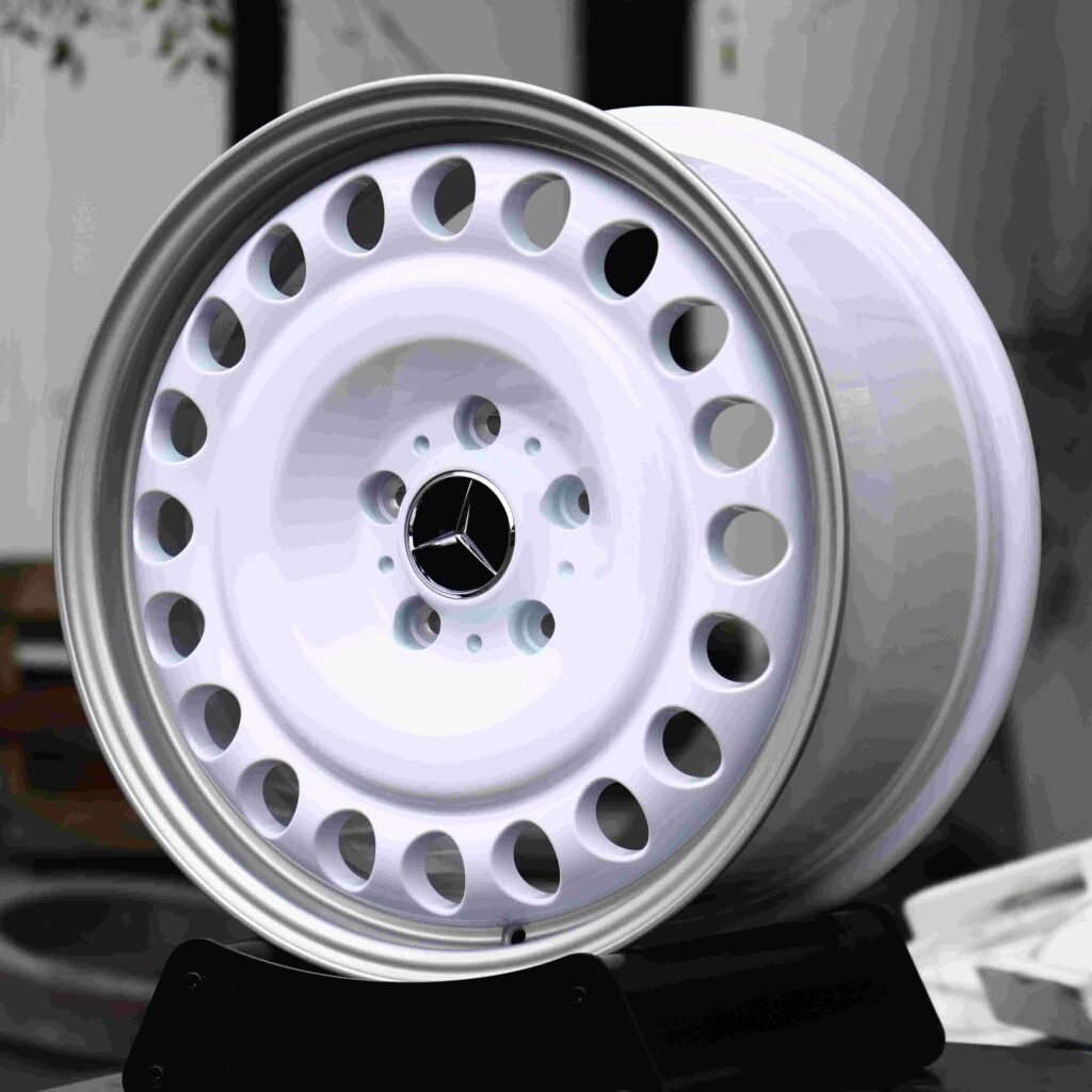 Mercedes-Benz S-Class wheels – Gloss White, angled view