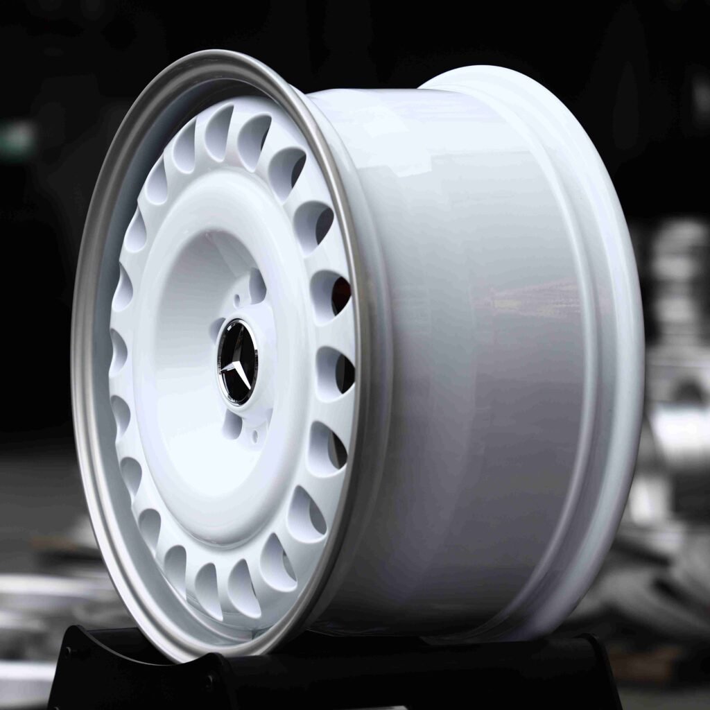 5x112 wheels – Gloss White, side view
