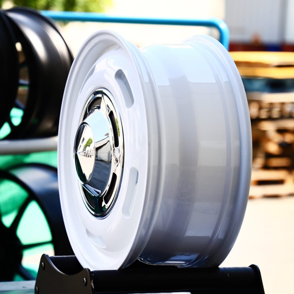 5x130 wheels – Gloss White Full-Face Deep Lip, side view