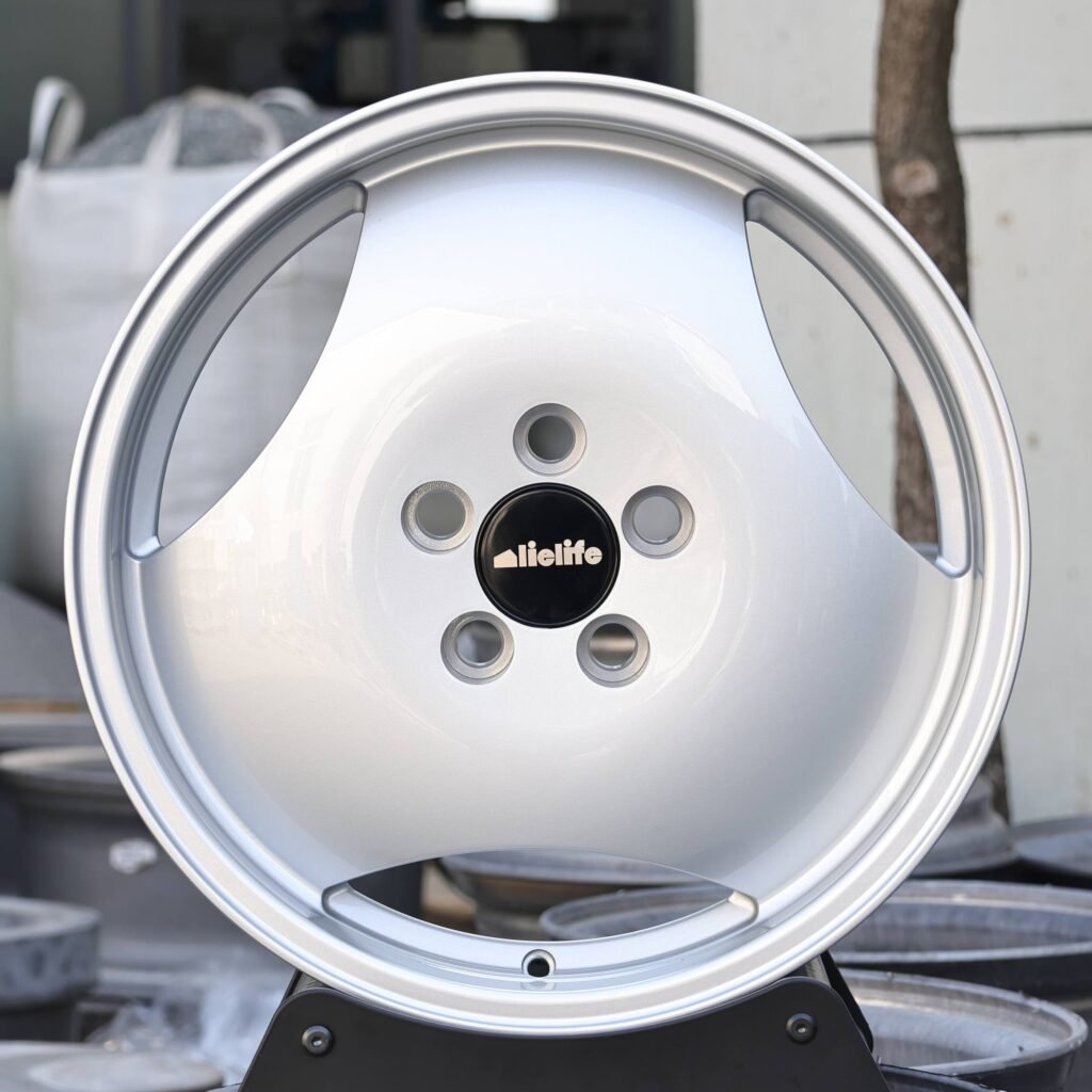 Gloss White Full-Face Forged Wheels - Audi A6 / BMW 5 Series Fitment (5-Lug) Monoblock forged wheel