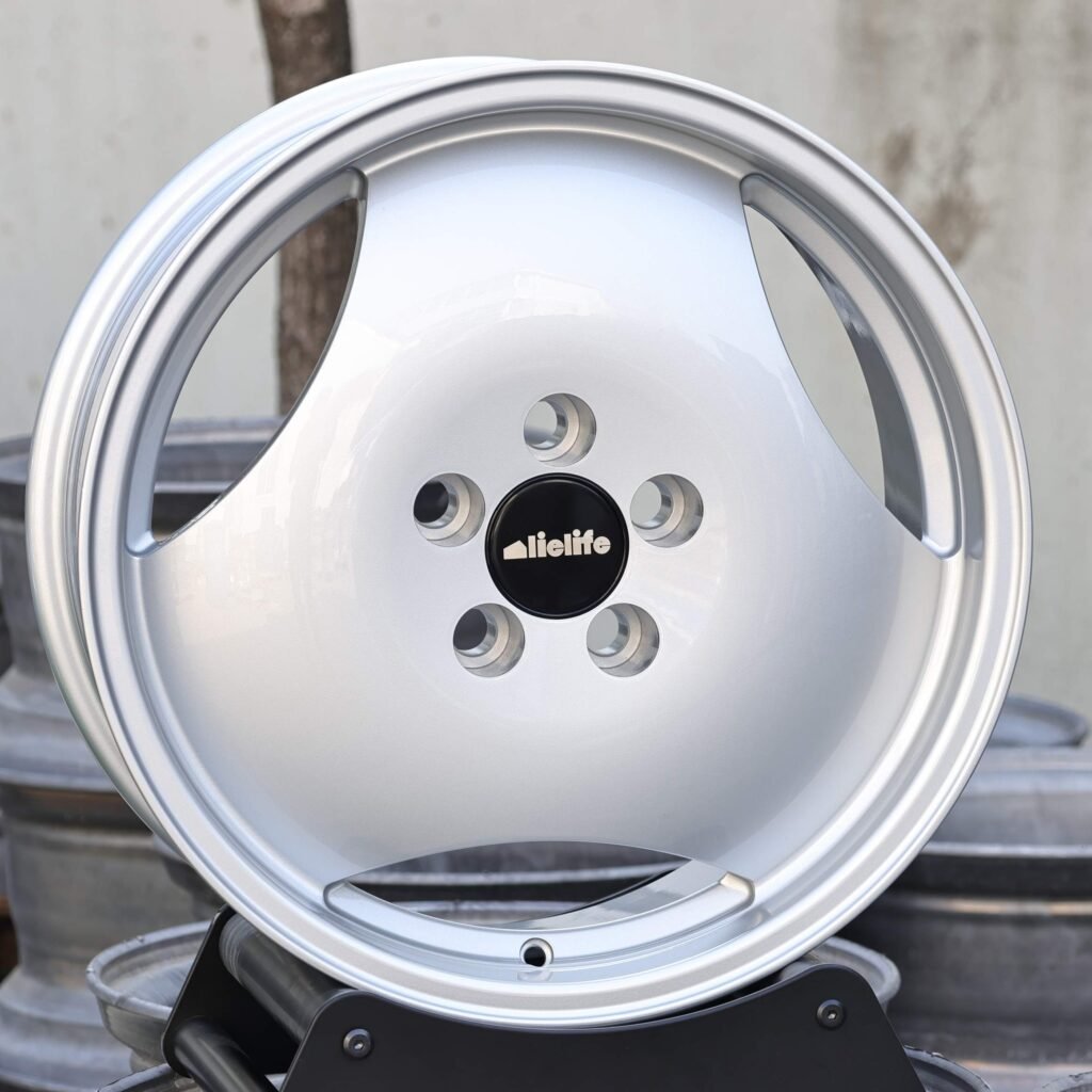 Gloss White Full-Face Forged Wheels - Audi A6 / BMW 5 Series Fitment (5-Lug) view 2