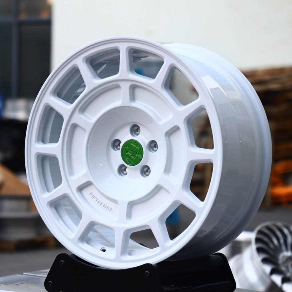 BMW M3 wheels – Gloss White Full-Face, angled view