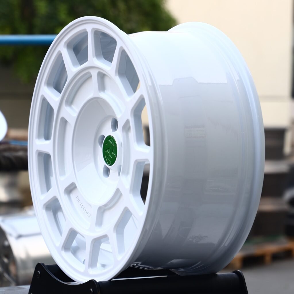 5x130 wheels – Gloss White Full-Face, side view
