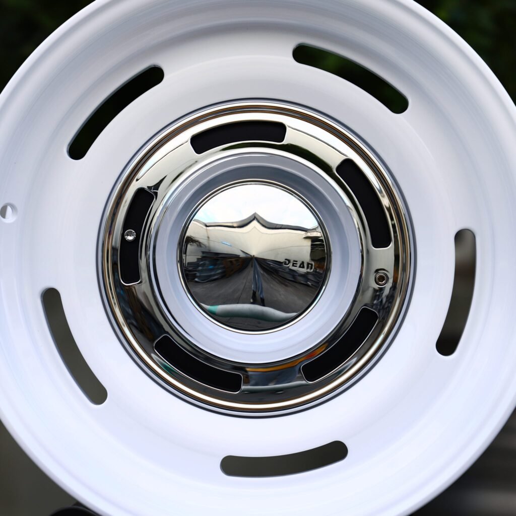 5x139.7 wheels – Gloss White Full-Face, side view