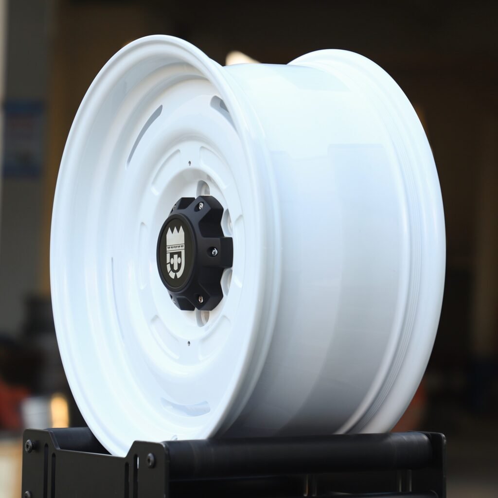 6x139.7 wheels – Gloss White Full-Face, side view