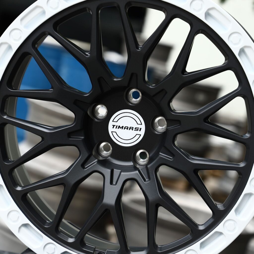 Chevrolet Silverado 1500 wheels – Gloss White / Gloss Black 10 Y-Spoke Exposed Bolt Detail, lip and barrel detail
