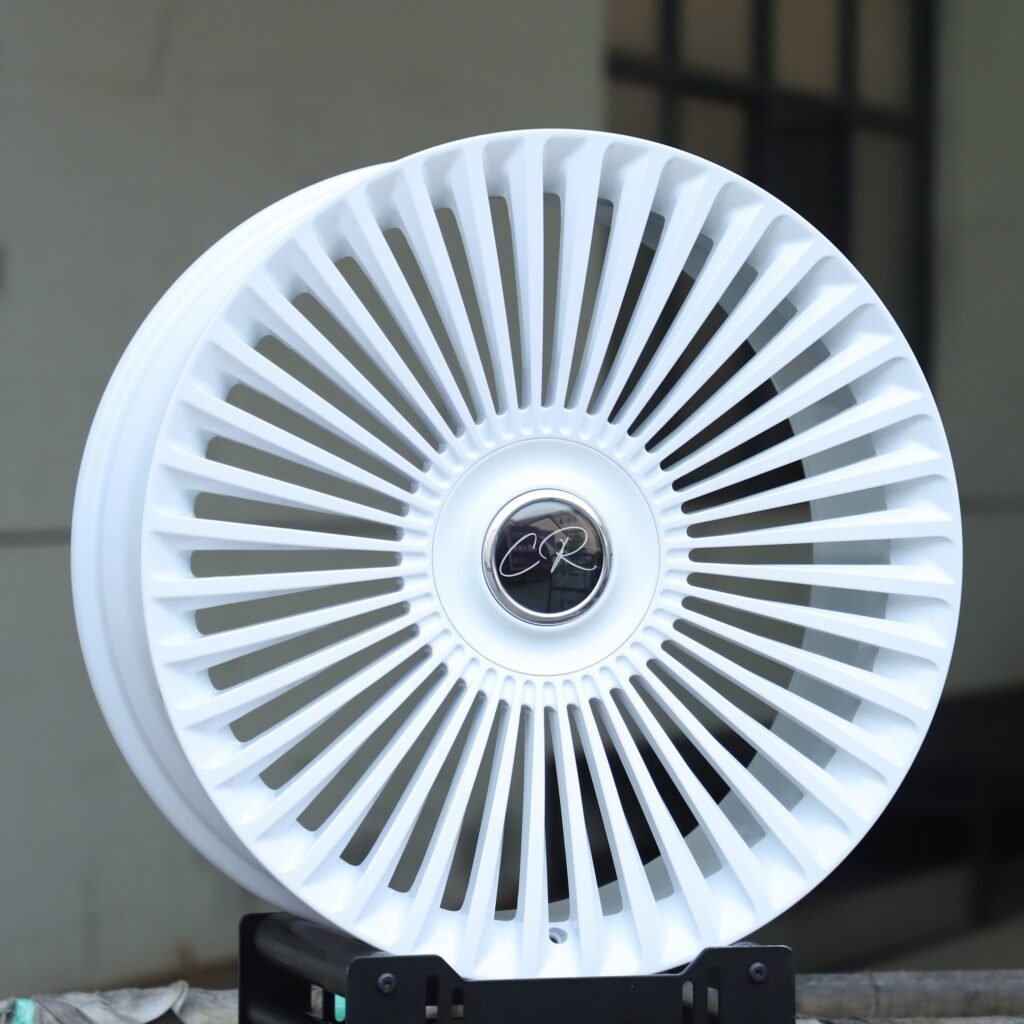 BMW 7 Series wheels – Gloss White Multi-Spoke, angled view