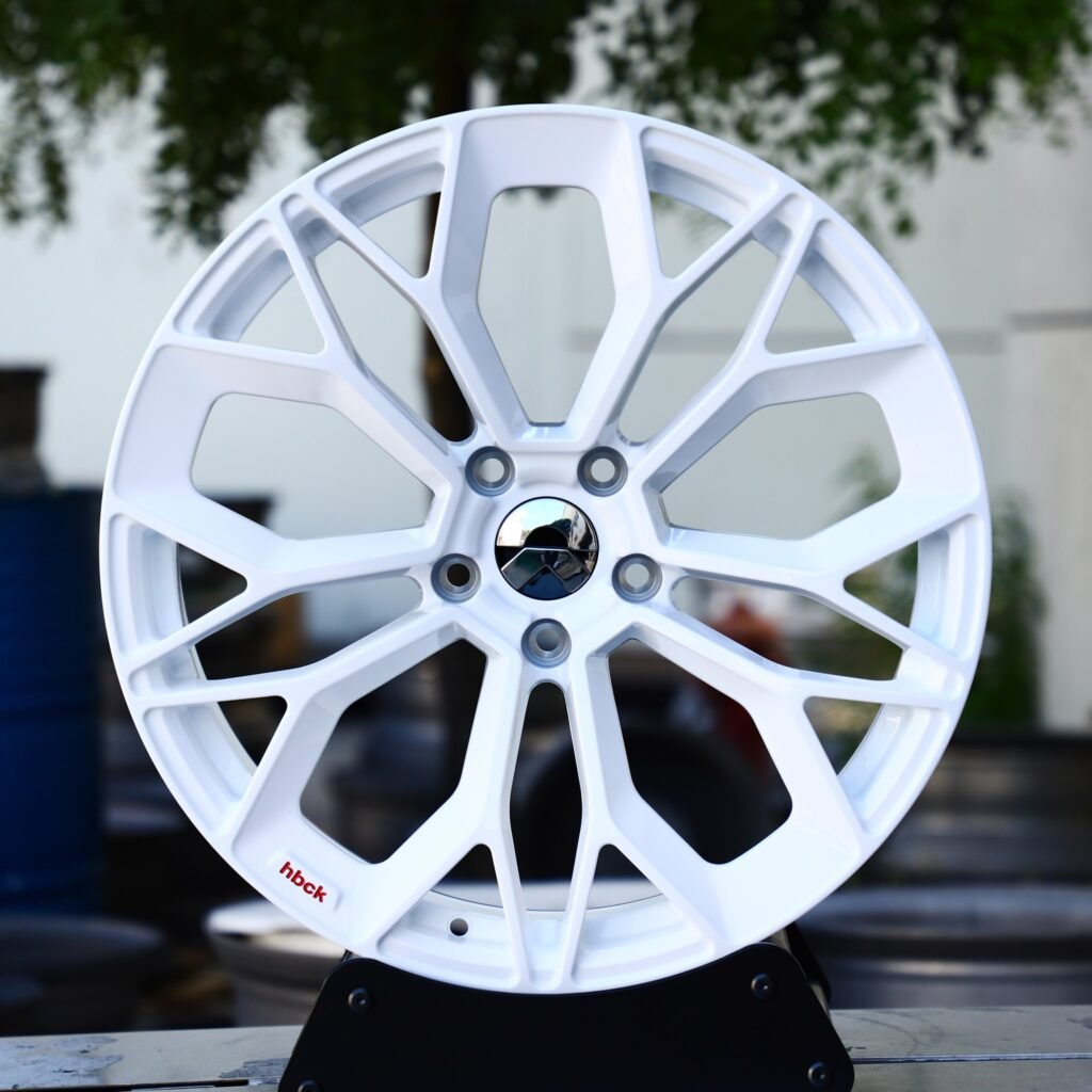 Mercedes-Benz E-Class W213 wheels – Gloss White Petal (Mercedes-Benz OEM-Style), front view