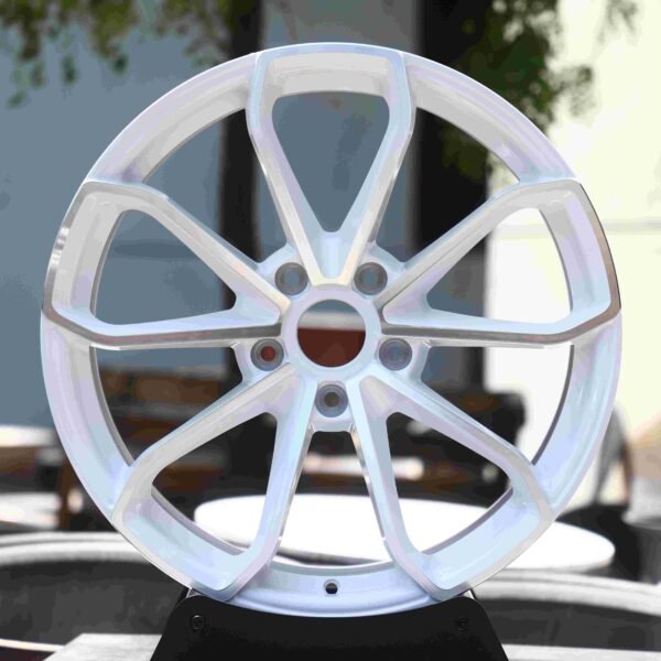 Porsche 911 wheels – Gloss White Petal, front view