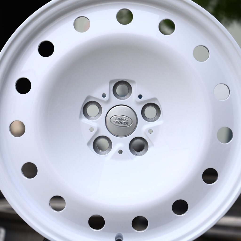 Lexus LS wheels – Gloss White Semi-Full-Face, lip and barrel detail