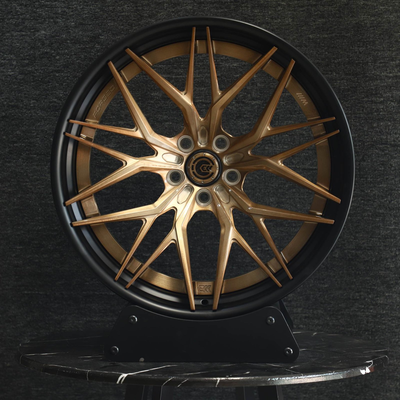Audi A6 wheels – Gold / Gloss Black Custom, front view