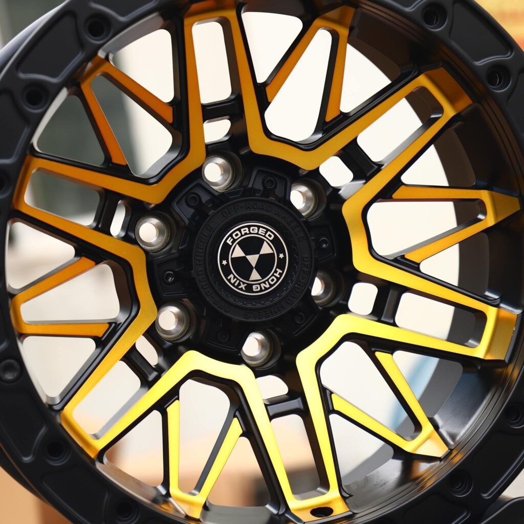 Chevrolet Silverado 1500 wheels – Gold / Gloss Black Machined Face, lip and barrel detail
