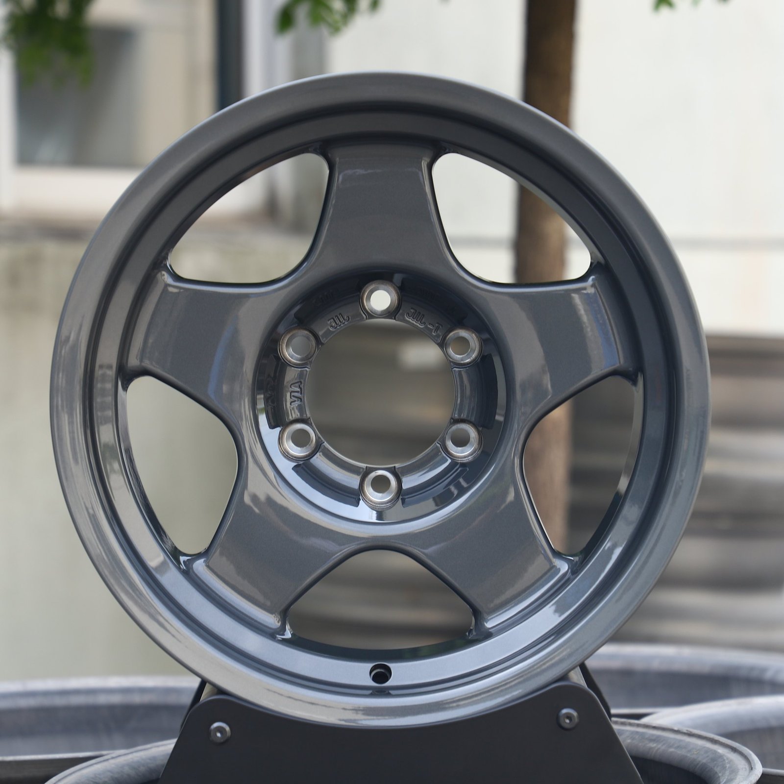 Toyota 4Runner wheels – Gray 5-Spoke Deep Lip, front view