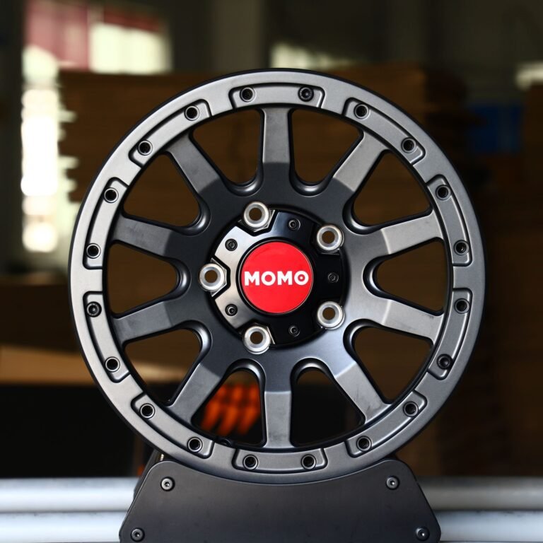 Toyota 4Runner wheels – Gray / Gloss Black / Gunmetal Custom, front view