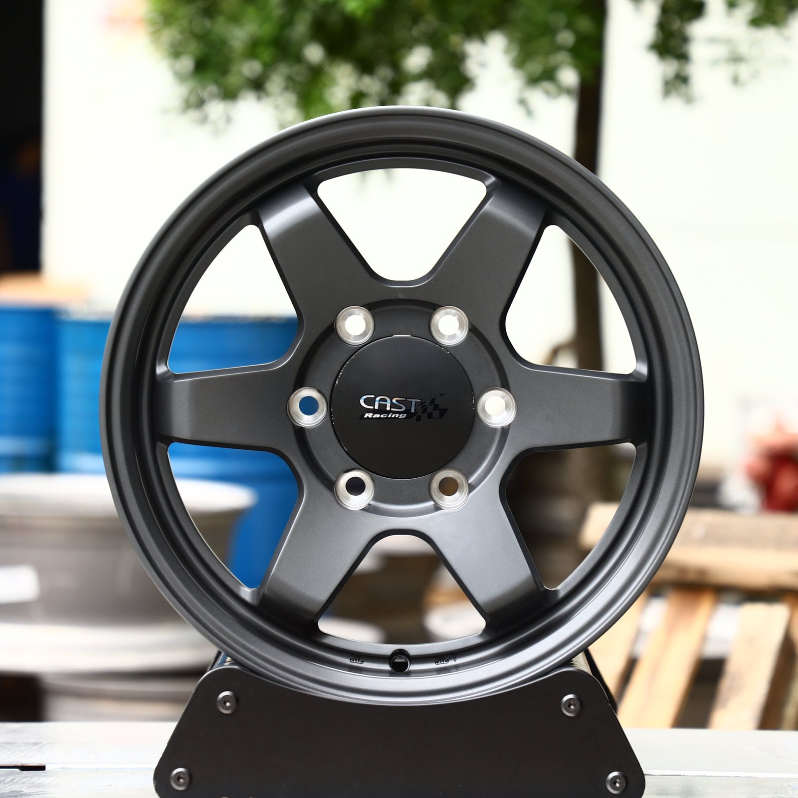 Toyota 4Runner wheels – Gray / Gloss Black / Gunmetal Custom, front view
