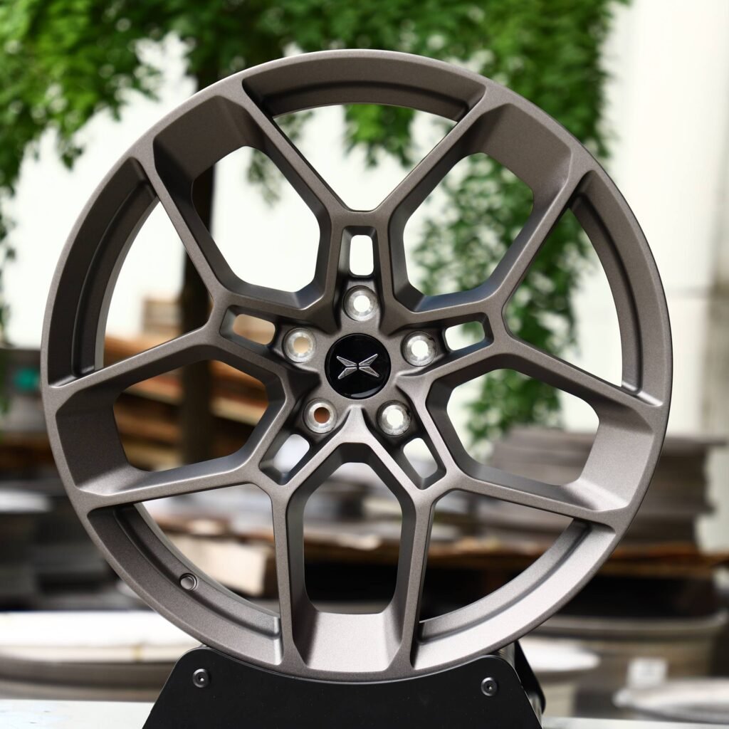 BMW M2 F87 wheels – Gray Petal, front view