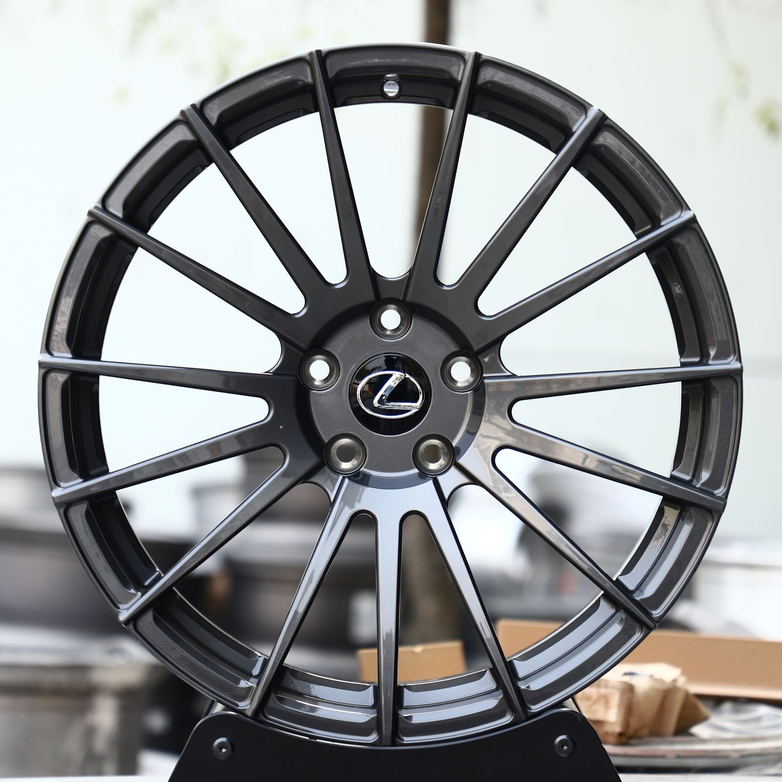 Lexus LC wheels – Gunmetal 15-Spoke (Lexus OEM-Style), front view