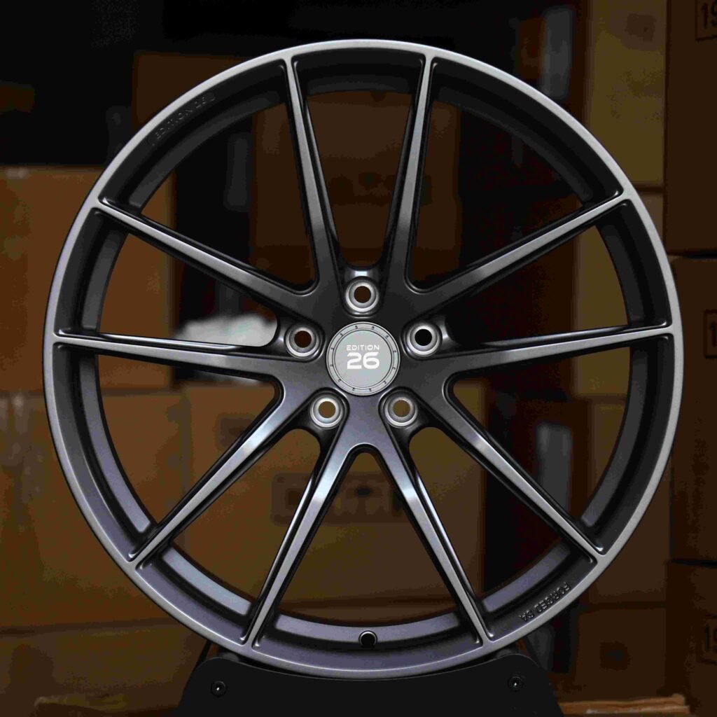 Porsche 911 wheels – Gunmetal 5 V-Spoke, front view
