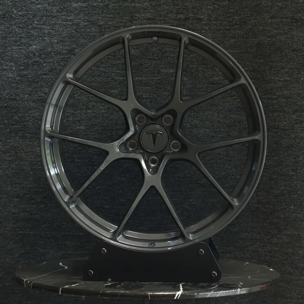 Tesla Model 3 wheels – Gunmetal 5 Y-Spoke, front view