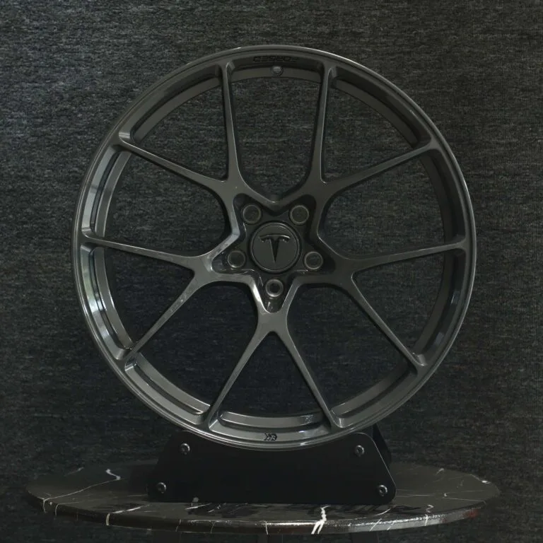 Tesla Model 3 wheels – Gunmetal 5 Y-Spoke, front view
