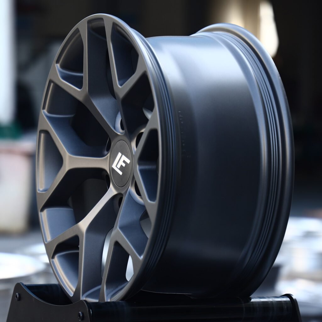 6x135 wheels – Gunmetal 6 Y-Spoke, side view
