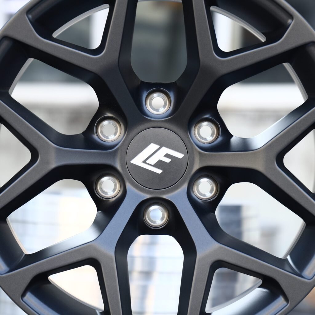 Toyota 4Runner wheels – Gunmetal 6 Y-Spoke, lip and barrel detail
