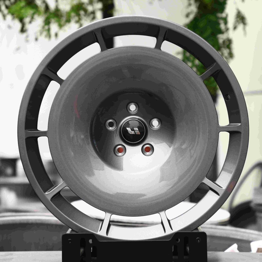 Li Auto L9 wheels – Gunmetal, front view