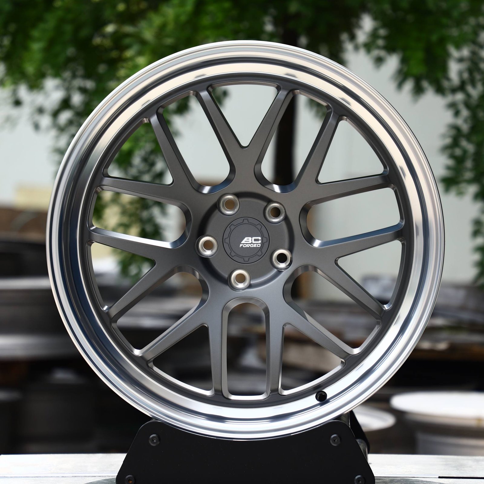 BMW M3 E46 wheels – Gunmetal / Gray 7 Y-Spoke Deep Lip, front view