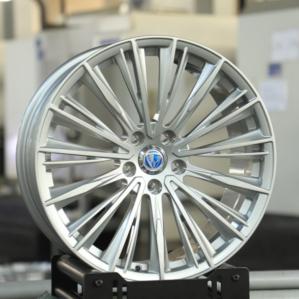 Ram 1500 Classic wheels – Bright Silver Multi-Spoke (Ram OEM-Style), front view