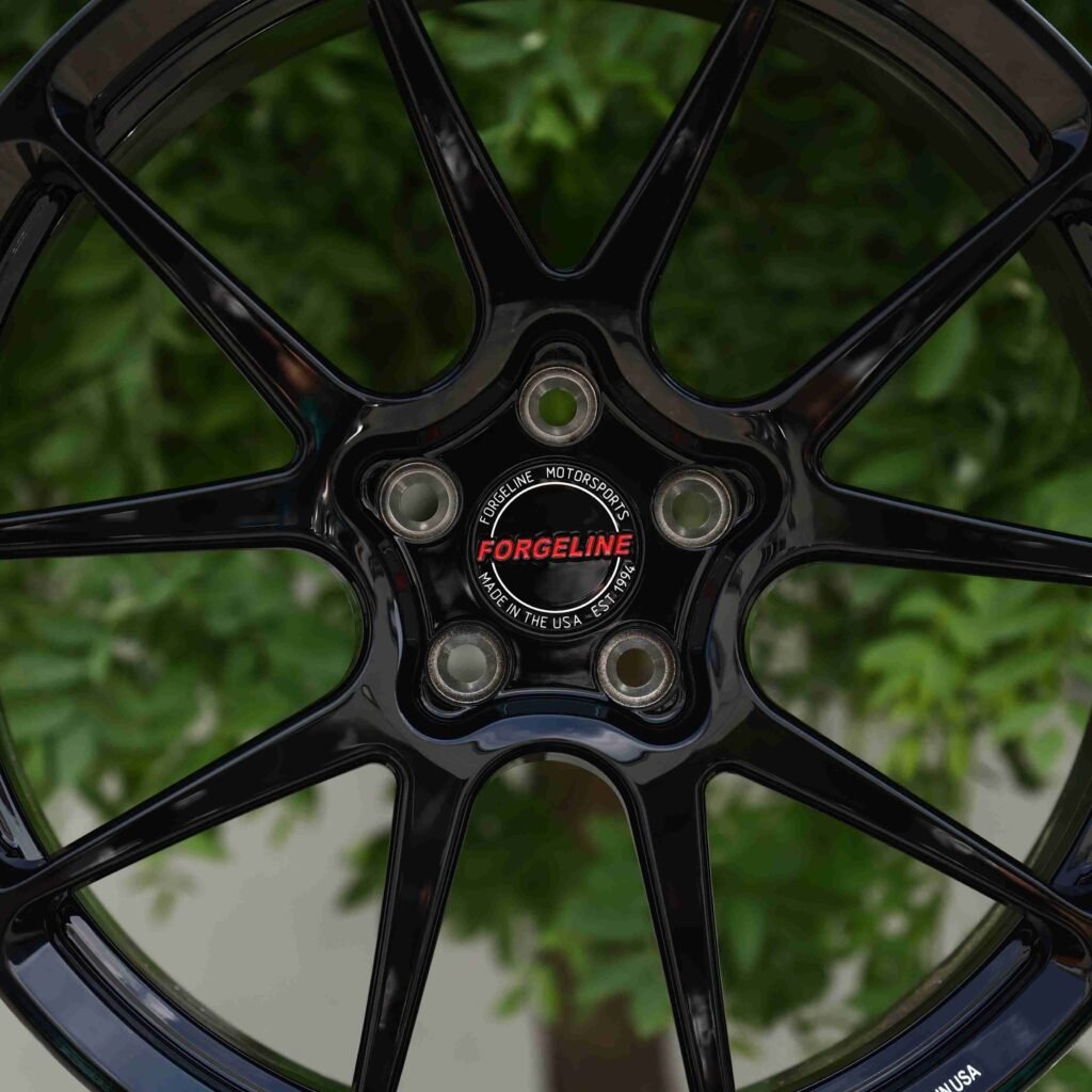 Lamborghini Urus wheels – Matte Silver (HRE 521M-Style), lip and barrel detail
