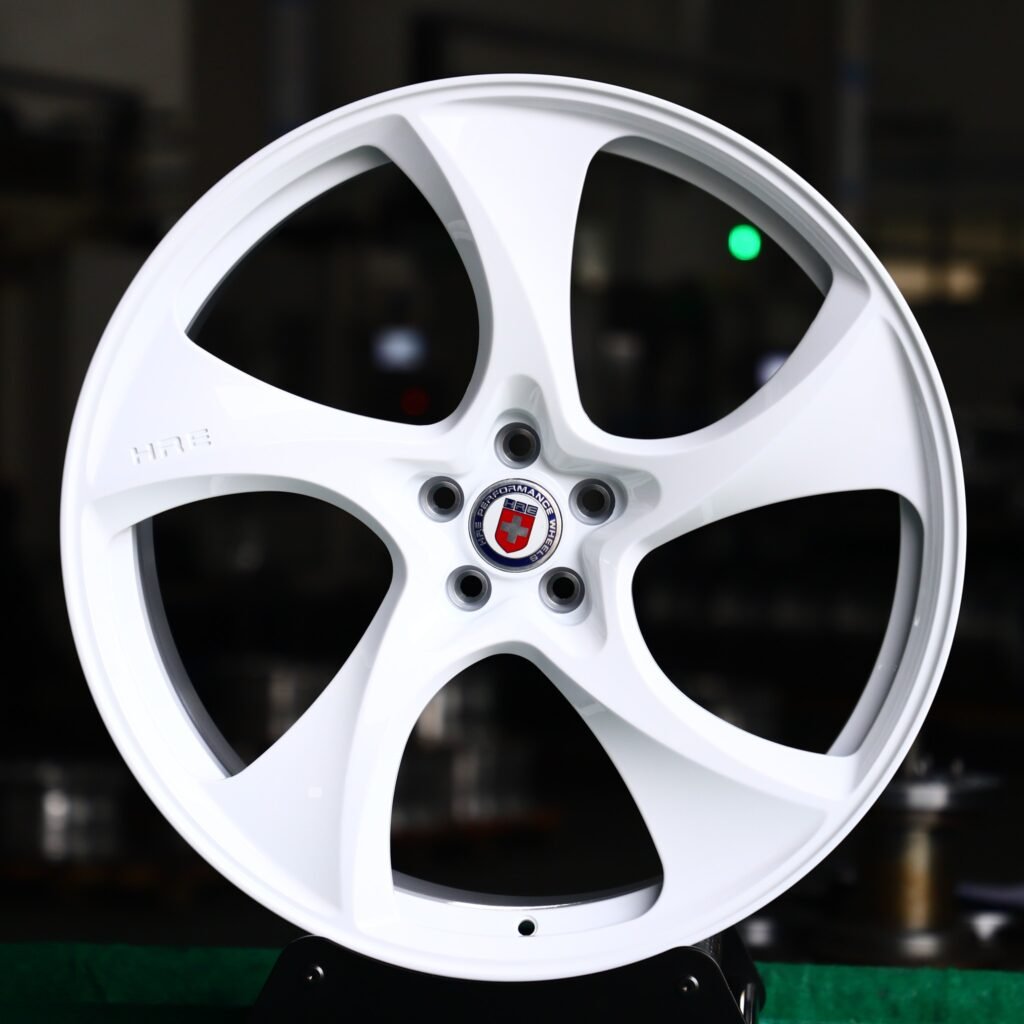 Porsche Cayenne wheels – Matte Silver Directional Milled (HRE 522M-Style), front view