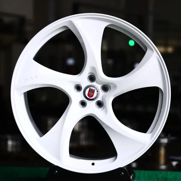 Porsche Cayenne wheels – Matte Silver Directional Milled (HRE 522M-Style), front view