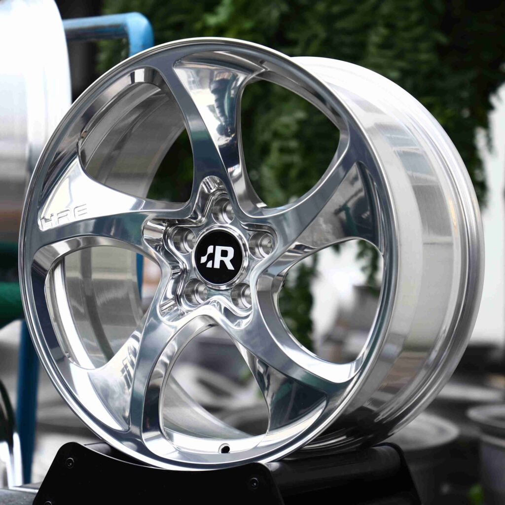 Porsche 911 wheels – Mirror Polished Silver Directional Milled (HRE 522M-Style), angled view