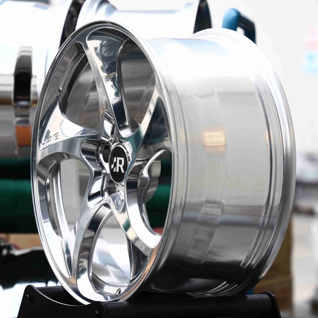 5x130 wheels – Mirror Polished Silver Directional Milled (HRE 522M-Style), side view
