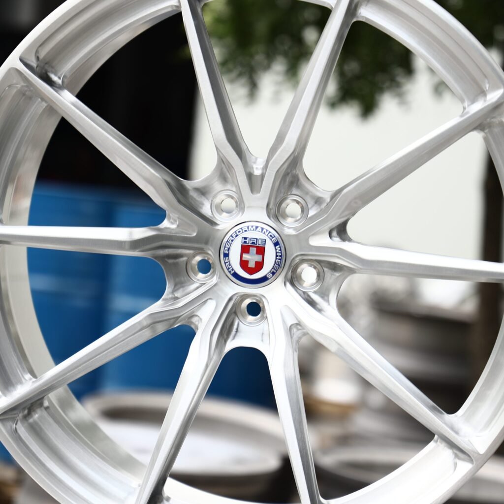 Lamborghini Huracan wheels – Brushed Silver / Silver 10-Spoke (HRE P101-Style), lip and barrel detail