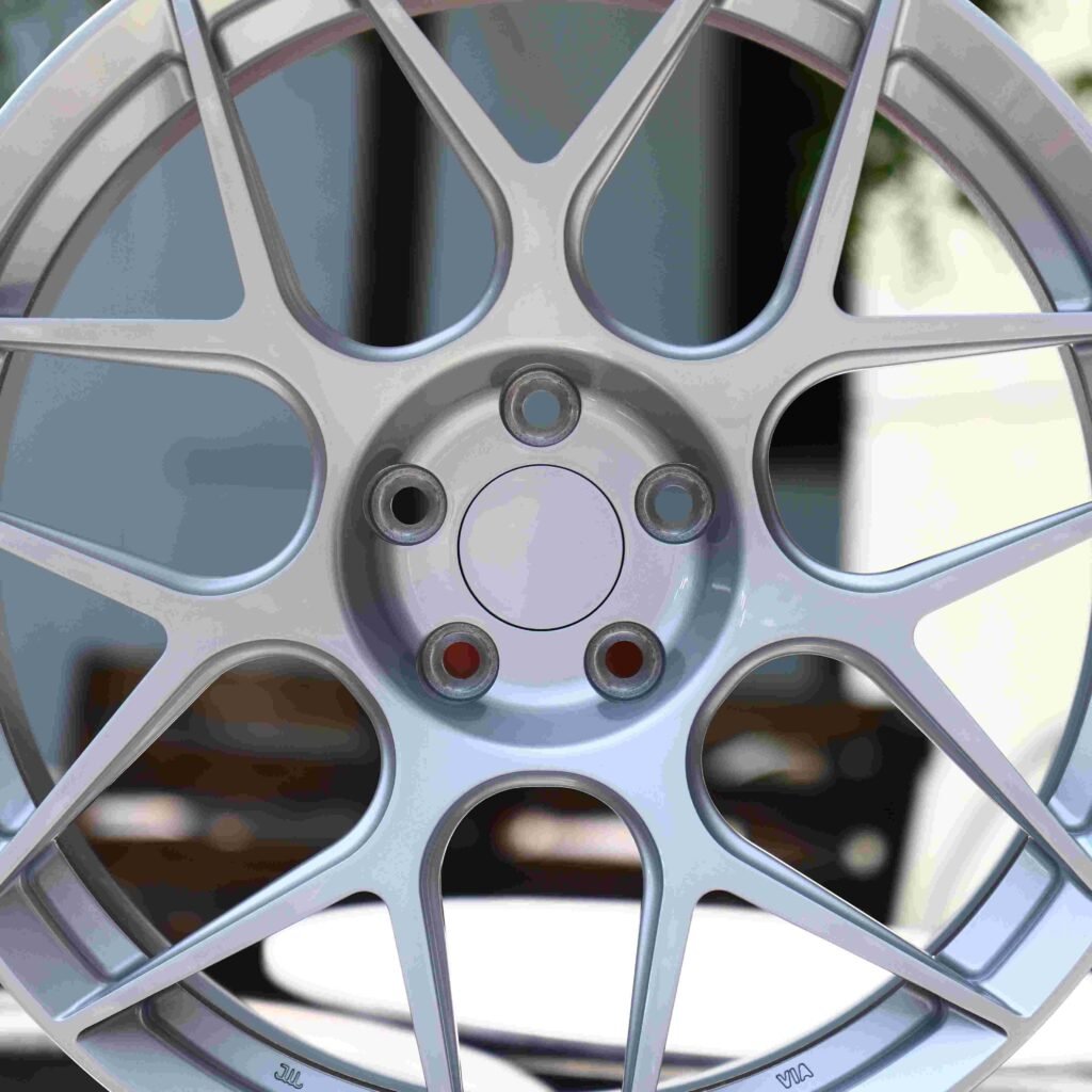 Lamborghini Huracan wheels – Bright Silver 7 Y-Spoke (HRE FF10-Style), lip and barrel detail