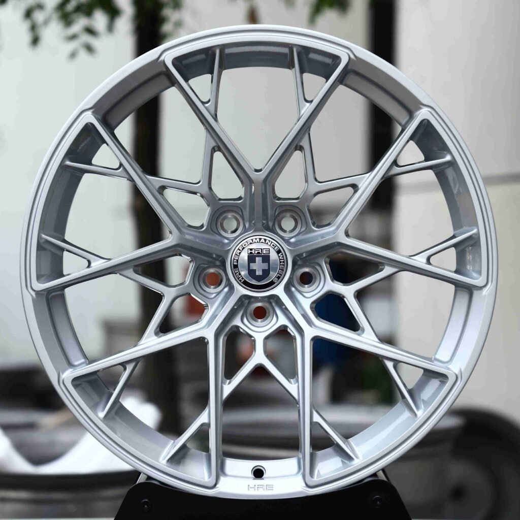 BMW X5 wheels – Bright Silver (HRE FF10-Style), front view