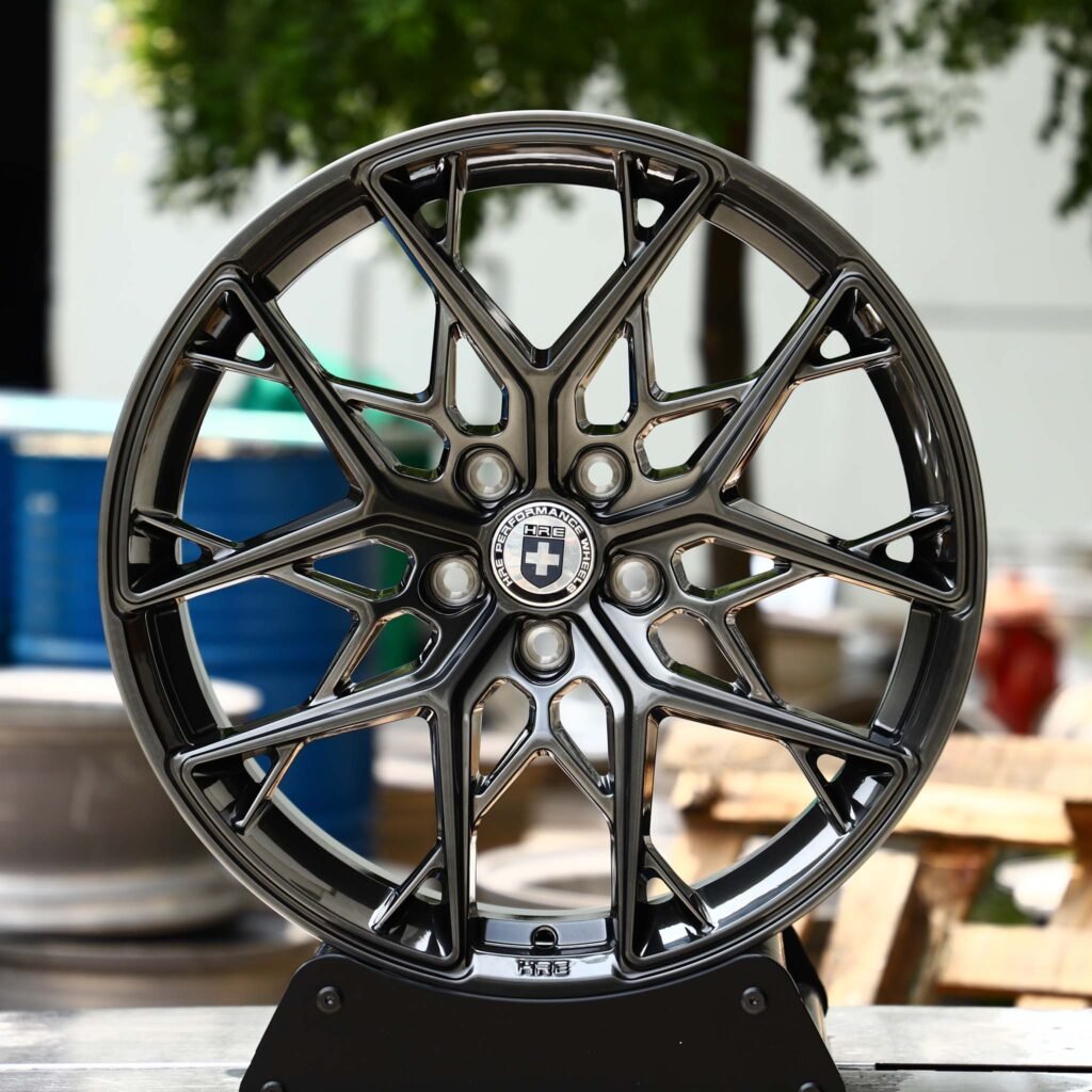 Ferrari 488 wheels – FF10 Gloss Black Cross-Spoke (HRE P200-Style), front view