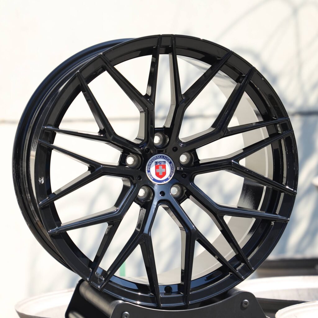 Audi R8 wheels – Gloss Black 10 Y-Spoke (HRE P200-Style), angled view