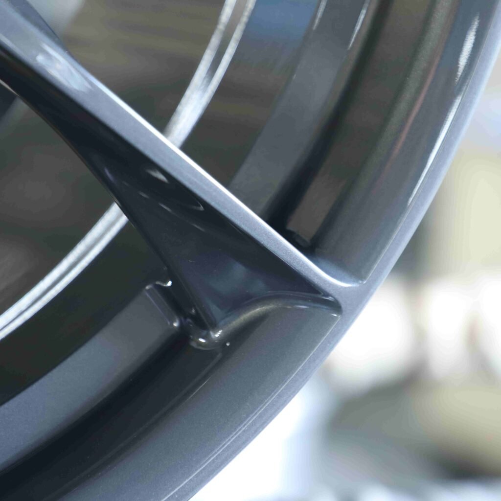 Lamborghini Huracan wheels – HRE Gunmetal 5 Y-Spoke, lip and barrel detail