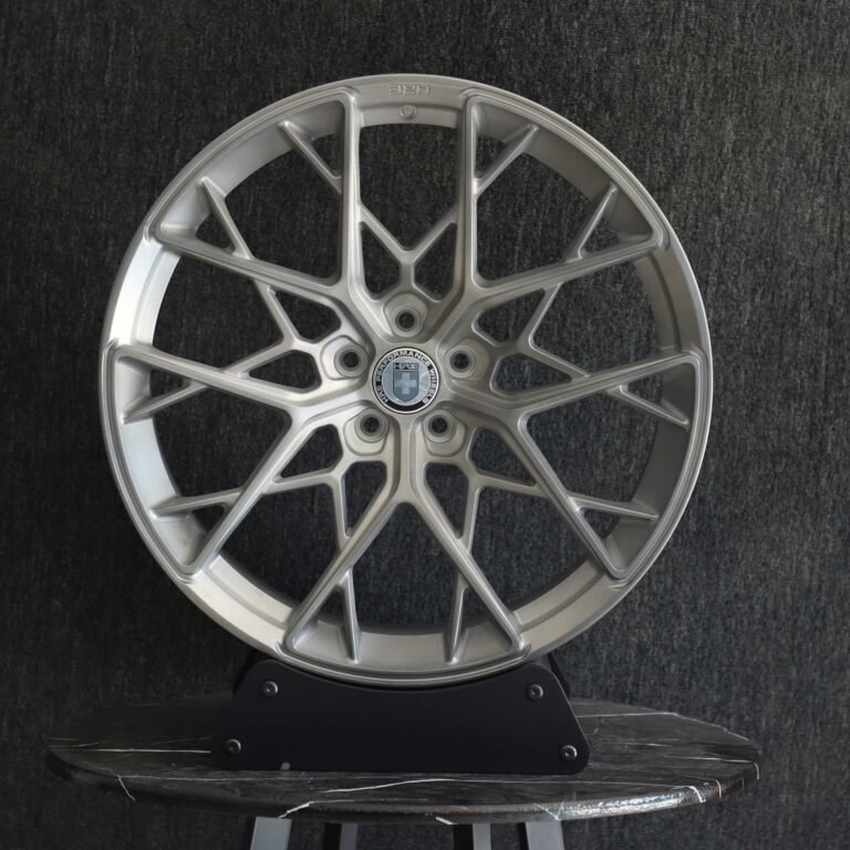 Ferrari 488 wheels – Matte Silver Cross-Spoke (HRE P200-Style), front view