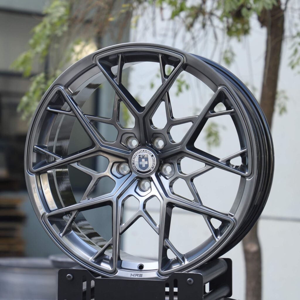Audi R8 wheels – Metallic Gray Cross-Spoke (HRE P200-Style), angled view