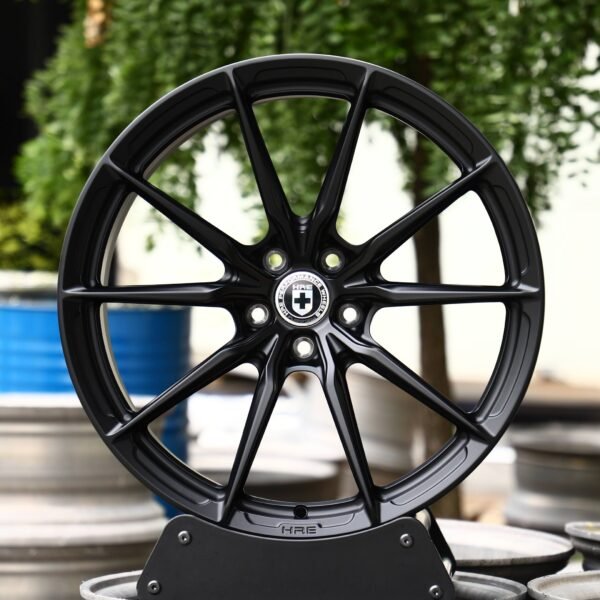 HRE P101-Style Gloss Black 10-Spoke Forged Wheels – Porsche 911 / Lamborghini Aventador, front view