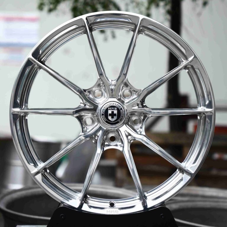 Porsche 911 wheels – Mirror Polished Silver 5 V-Spoke (HRE P104SC-Style), front view