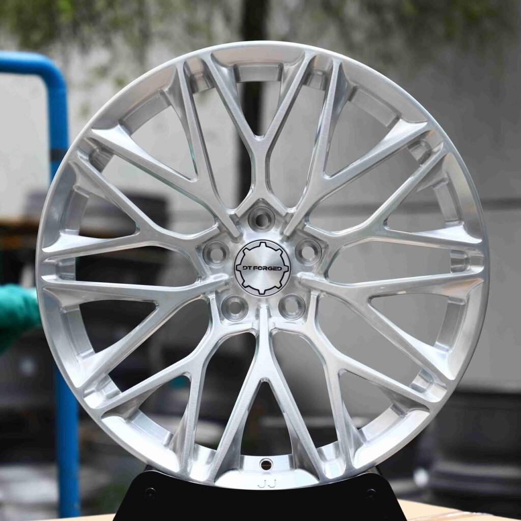 Ferrari 488 wheels – P200 Brushed Silver (HRE P200-Style), front view