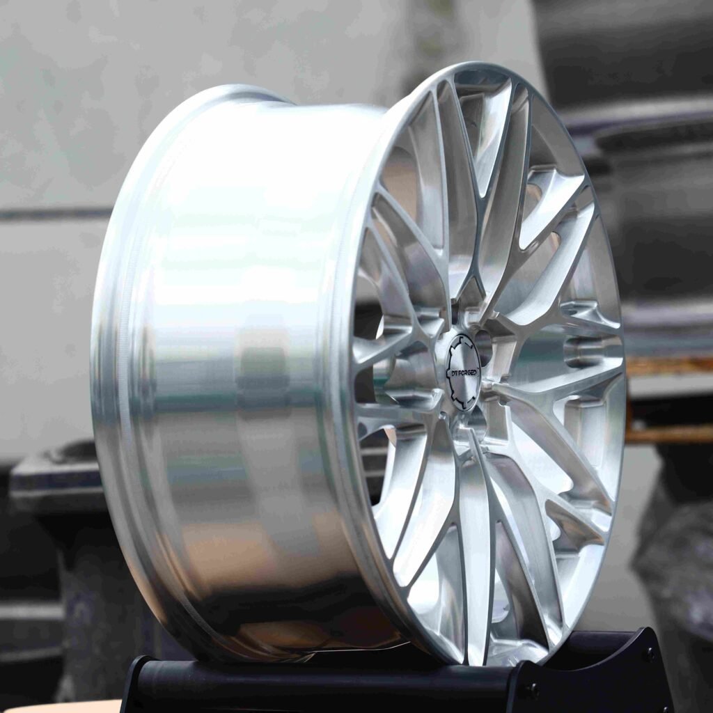5x114.3 wheels – P200 Brushed Silver (HRE P200-Style), side view
