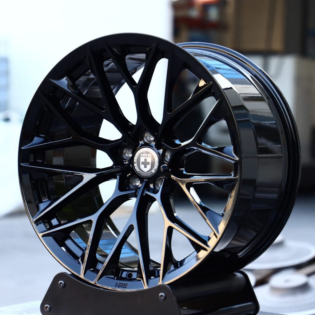 Audi R8 wheels – P200 Gloss Black Custom (HRE P200-Style), angled view