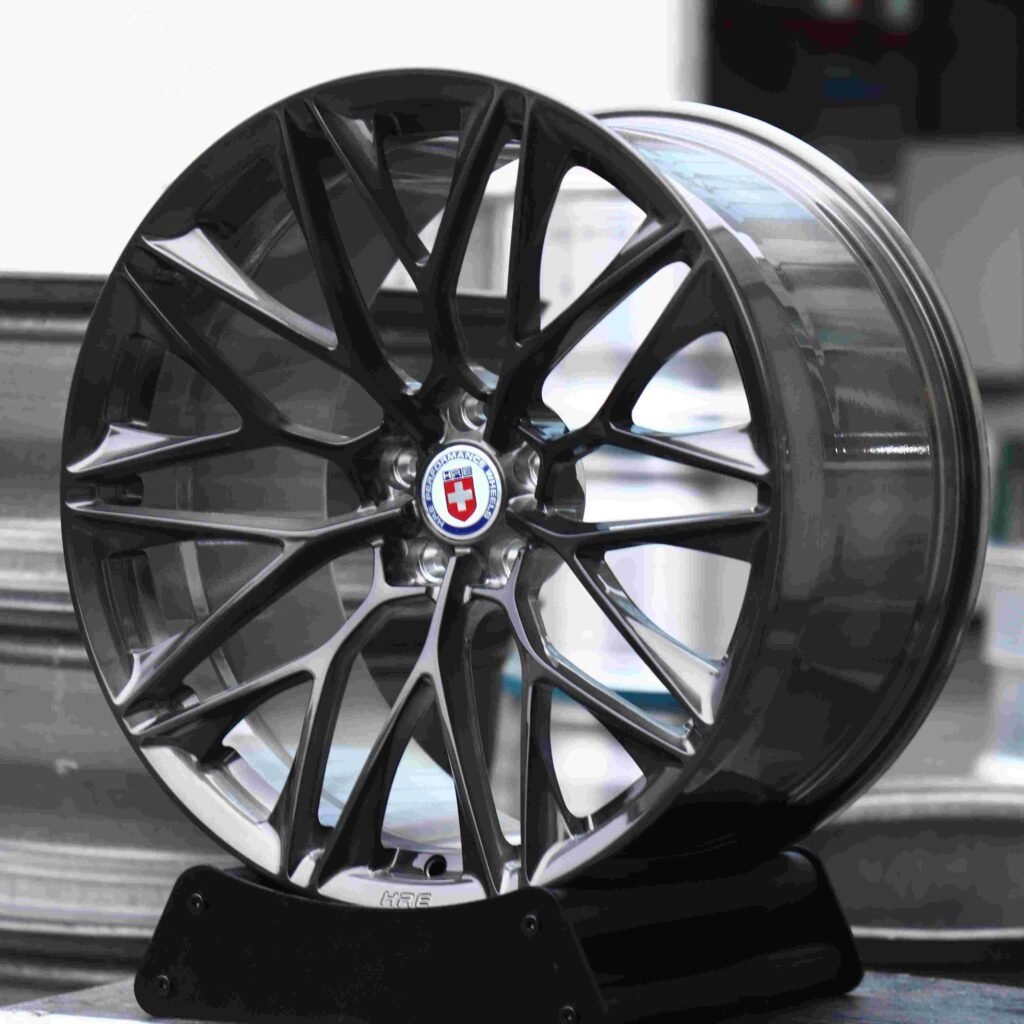 Audi R8 wheels – Transparent Black (HRE P200-Style), angled view