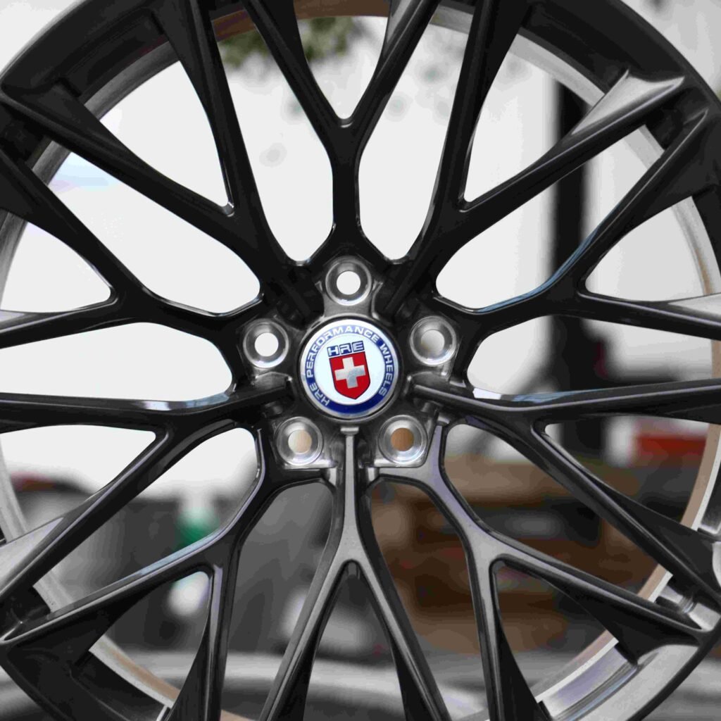 Lamborghini Huracan wheels – Transparent Black (HRE P200-Style), lip and barrel detail